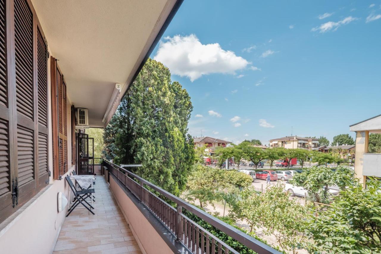 Casa Lugana 2 - monolocale con piscina fronte lago Sirmione Esterno foto
