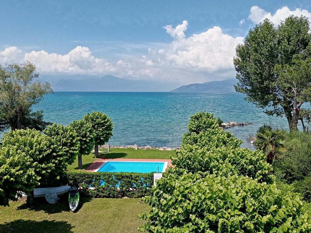 Casa Lugana 2 - monolocale con piscina fronte lago Sirmione Esterno foto