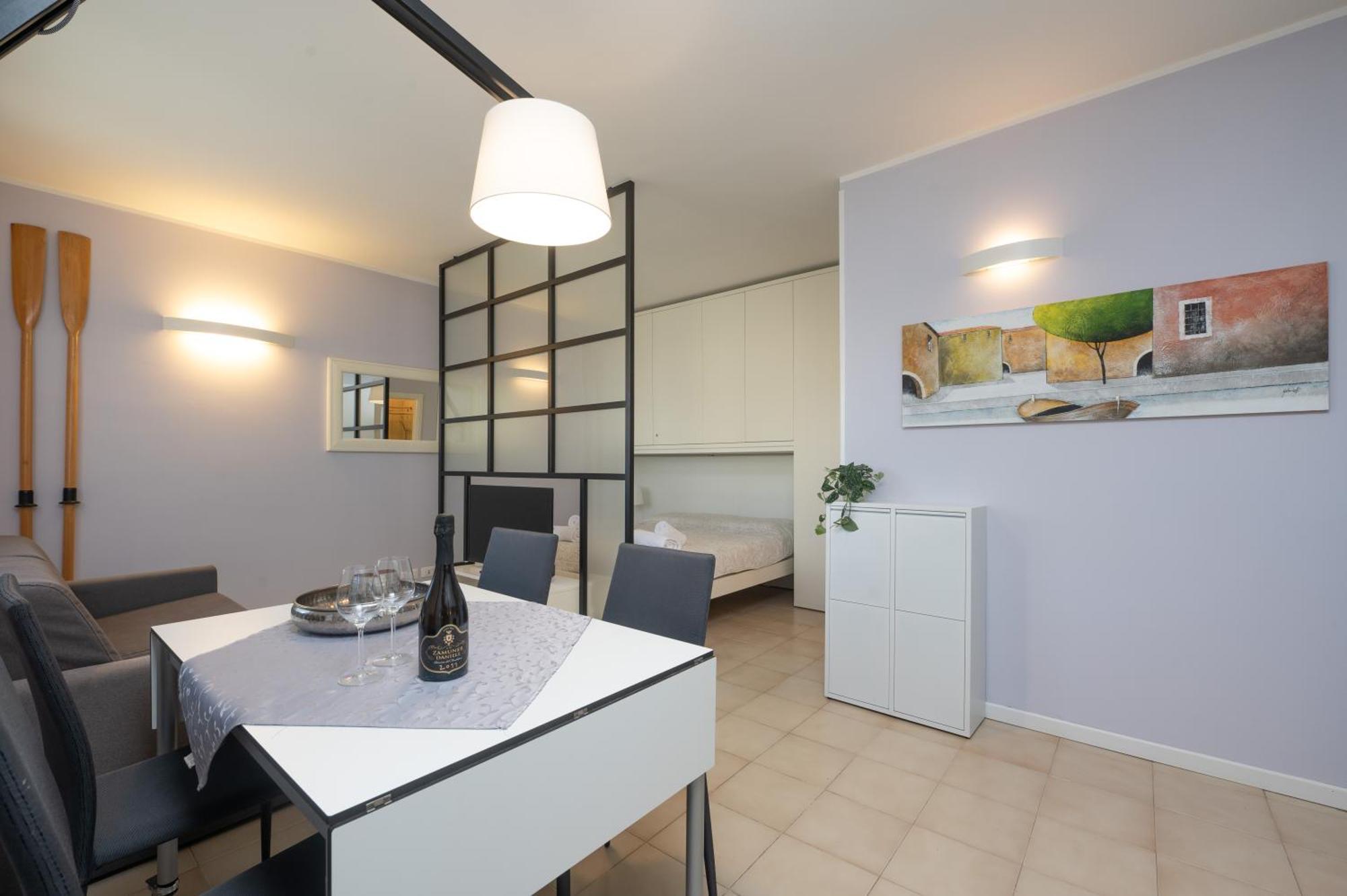 Casa Lugana 2 - monolocale con piscina fronte lago Sirmione Esterno foto