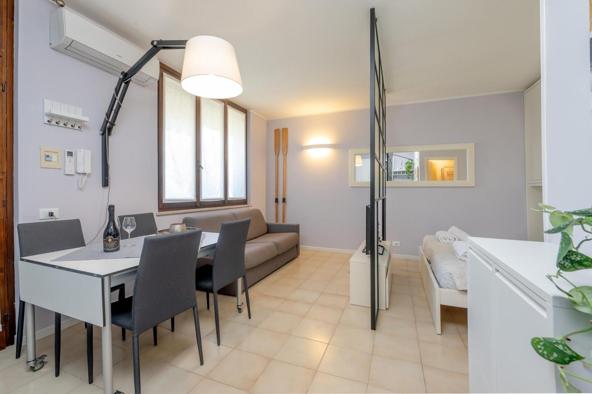 Casa Lugana 2 - monolocale con piscina fronte lago Sirmione Esterno foto