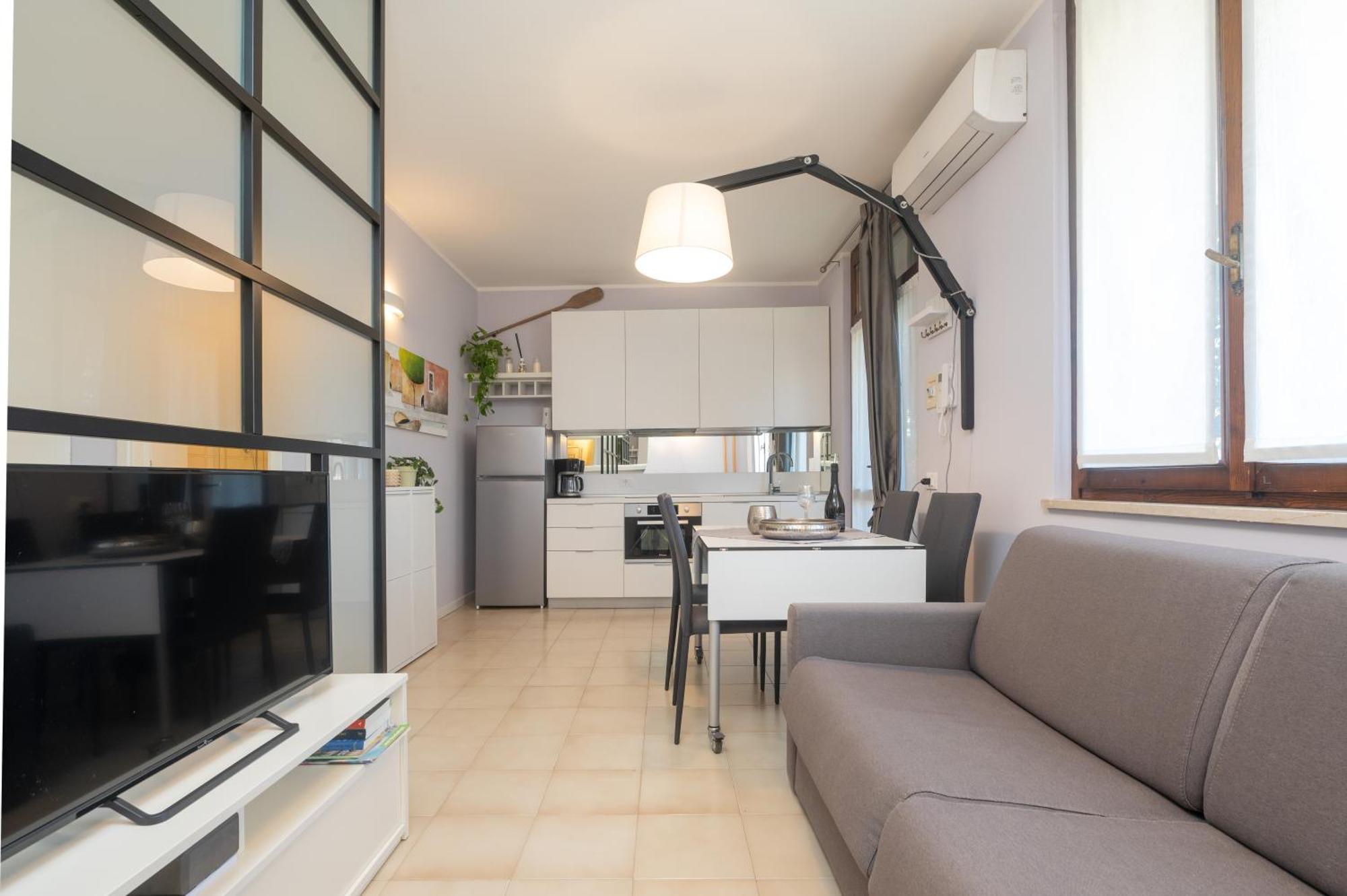Casa Lugana 2 - monolocale con piscina fronte lago Sirmione Esterno foto