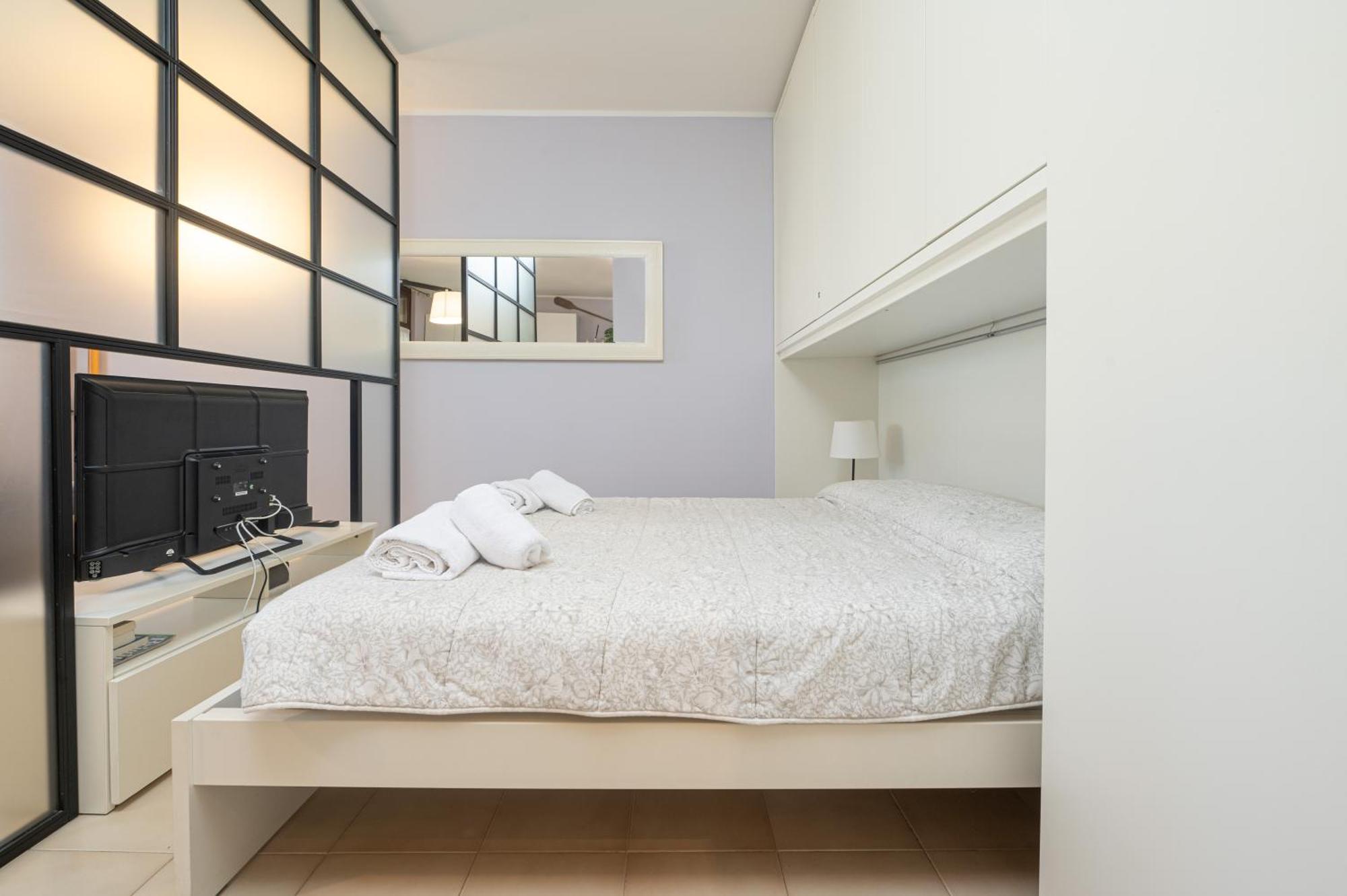 Casa Lugana 2 - monolocale con piscina fronte lago Sirmione Esterno foto